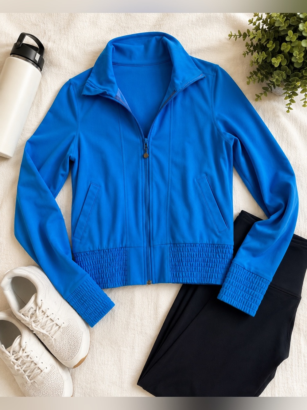 Lululemon Blue Full Zip Jacket Size 8 Ruched Hem Thumbhole Cuffs